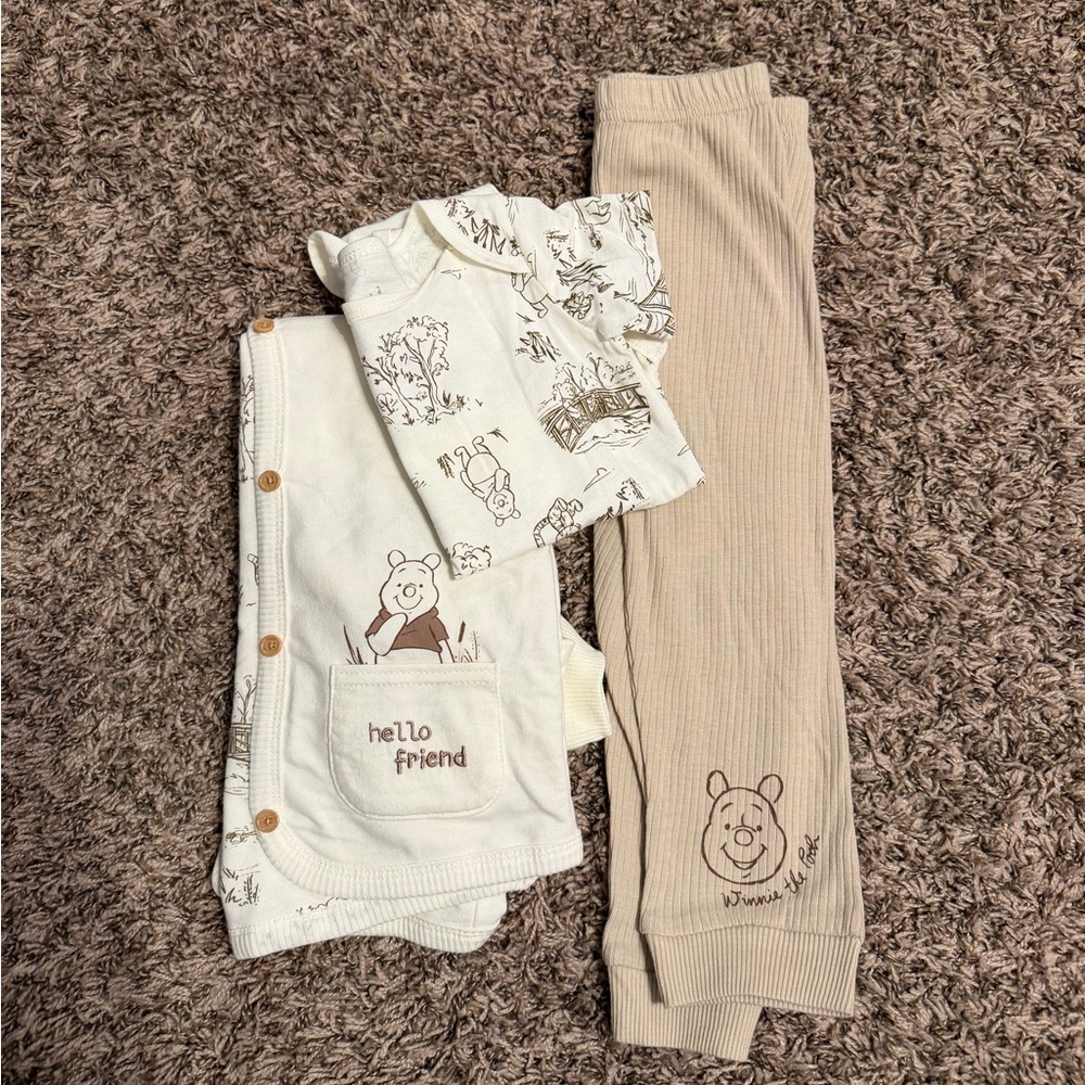 Winnie the Pooh Outfit - Picture 7 of 7